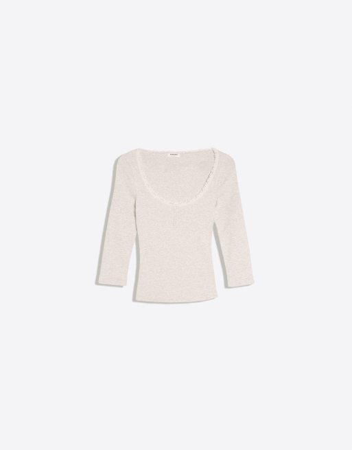 Bershka Lace v-neck long sleeve t-shirt in light grey, 6 of 6