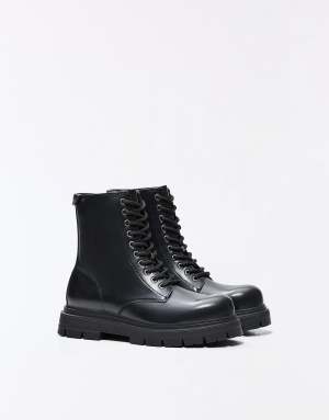 Bershka Laced boot in black