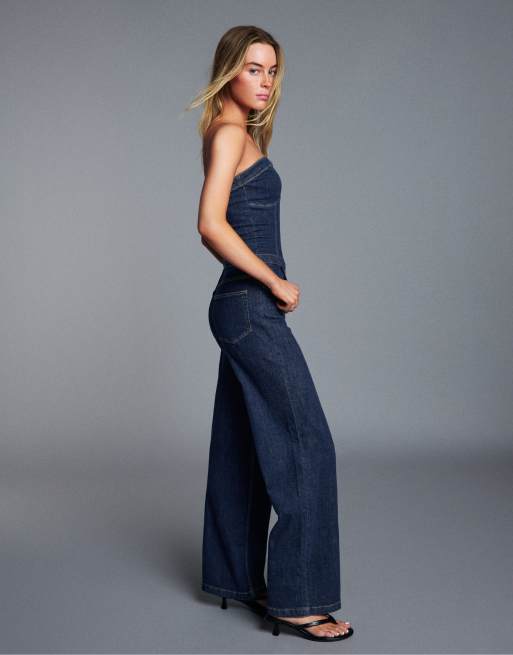 Bershka lång denim jumpsuit med bandeau i denimblått, 4 av 5
