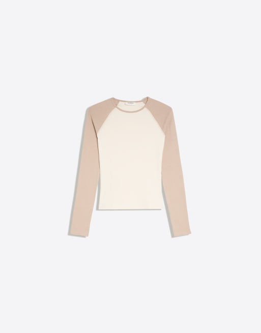 Bershka långärmad raglan-t-shirt i beige, 5 av 5