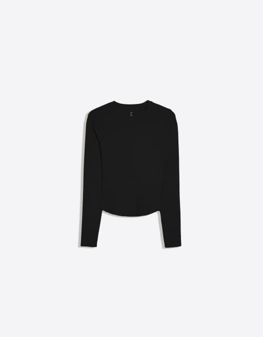 Bershka långärmad t-shirt i svart tekniskt tyg, 5 av 5