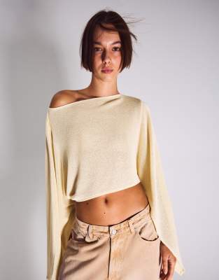 Bershka - Langärmliger Cape-Pullover in Sand-Neutral