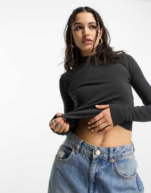 Bershka – Langärmliges, hochgeschlossenes Oberteil in Anthrazit mit kurzem Schnitt