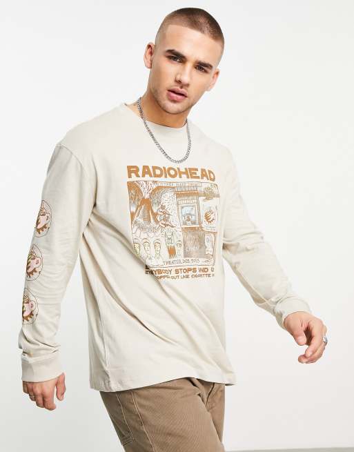 Bershka – Langärmliges Shirt in Hellbraun mit Radiohead-Print | ASOS