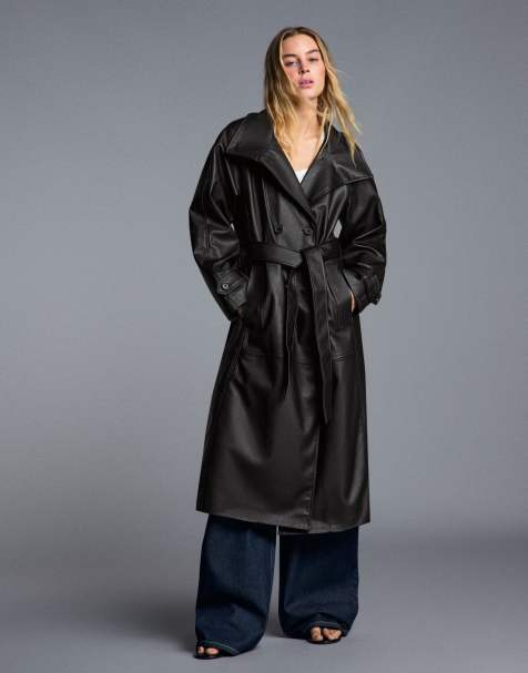 Bershka lange trenchcoat met leerlook riem in zwart - view 1