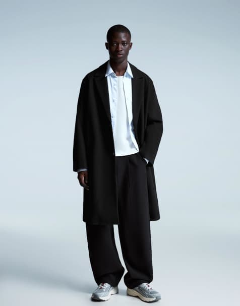 Bershka – Langer Mantel in Schwarz mit Filzstruktur - view 1