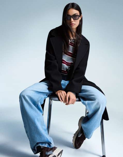 Bershka – Langer, weicher Mantel in Schwarz - view 1