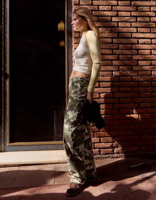 Bershka lavtaljede barrel-jeans i brun, 4 af 5