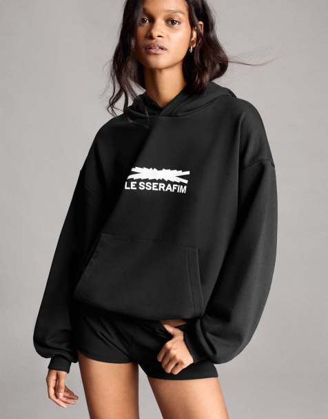 Bershka Le sserafim oversize hood sweatshirt in black - view 1