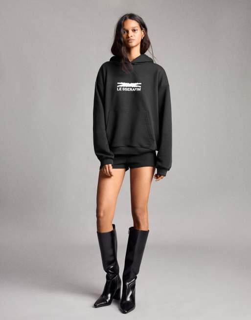 Bershka Le sserafim sweat à capuche oversize noir, 2 de 4