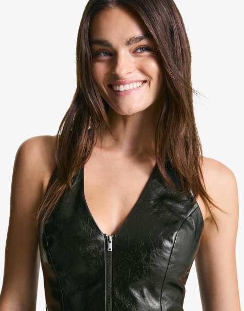 Bershka Leather effect halter top with zip in black - view 1