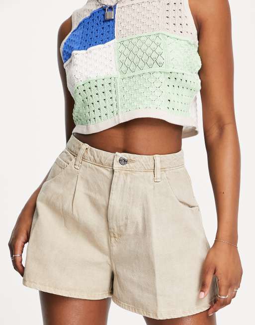Bershka – Leichte Shorts in Beige
