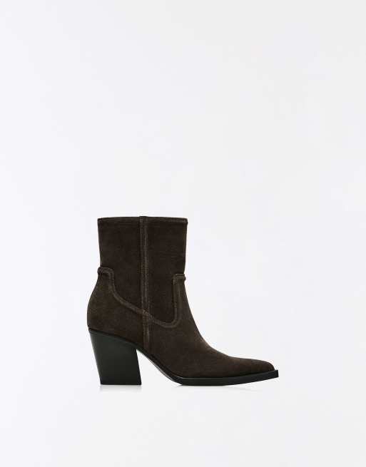 Bershka leren cowboylaarzen met hak tot de enkel in bruin, 3 van 6