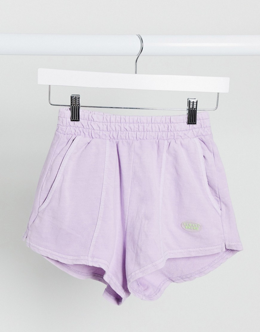Bershka – Lila jersey-shorts i löparmodell-Rosa