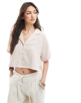 linen look short sleeve boxy shirt in beige stripe-Neutral