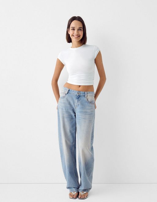 Bershka – Ljusblå, baggy jeans stonewashed i slouchy modell och smutsig tvätt