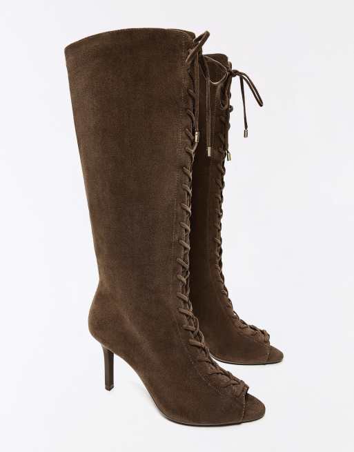 Bershka – Ljusbruna boots med korsettklack och slits, 5 av 7