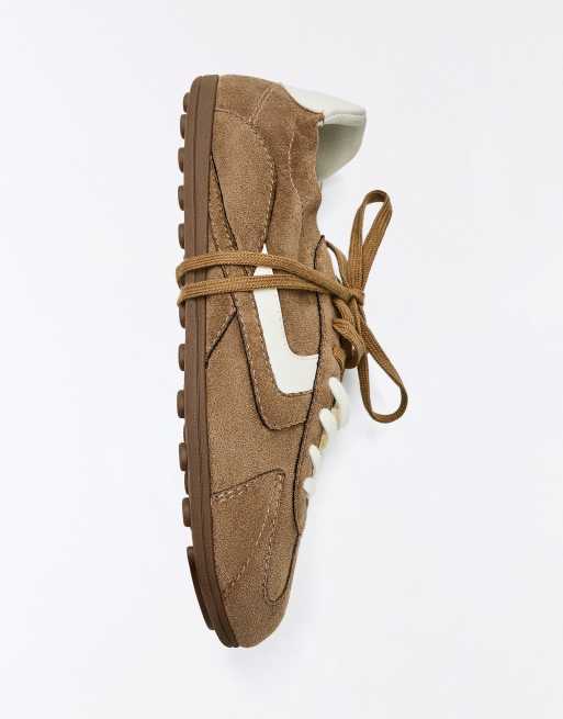 Bershka – Ljusbruna sneakers i retrostil med platt sula, 4 av 6