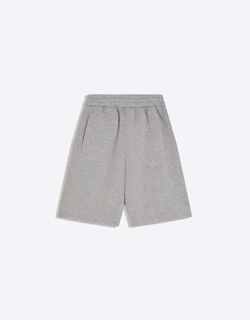 Bershka – Ljusgrå bermudashorts i oversize med neopreneffekt, 3 av 4