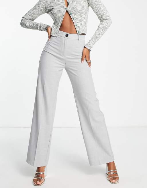 Bershka – Ljusgrå, slouchy byxor i dad-modell med vida ben