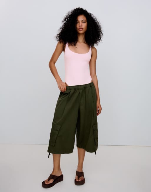 Bershka – Ljusrosa body med rund halsringning och smala axelband, 4 av 6