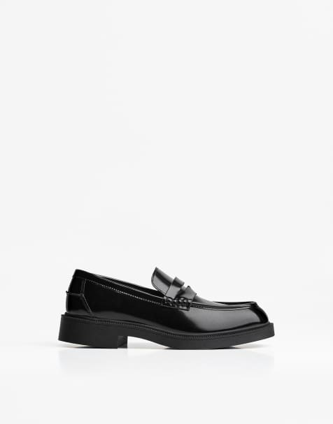 Bershka – Loafer in Schwarz mit eckiger Spitze - view 1