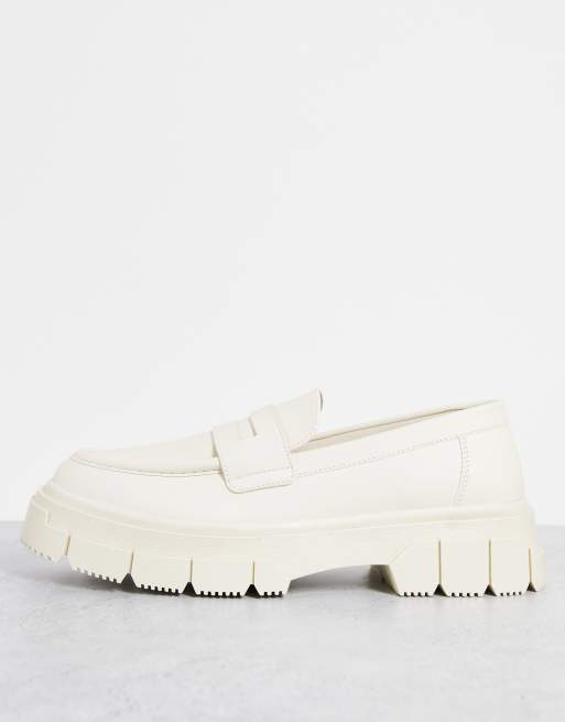 Bershka – Loafer in Weiß mit dicker Sohle