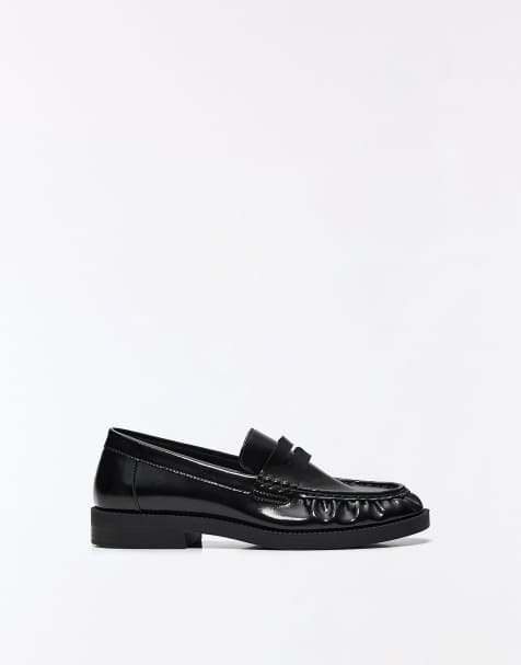 Bershka loafers med rynkdetalj i svart - view 1