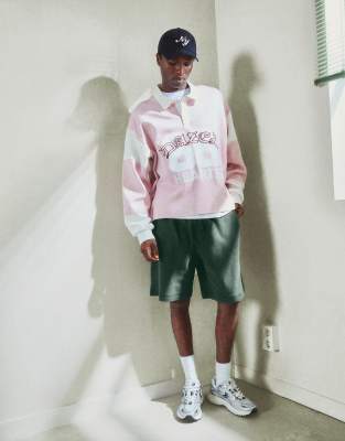 Locker geschnittene Bermudashorts in Grün Grün M