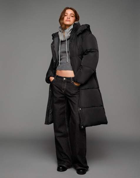 Bershka Long hooded puffer coat in black - view 1