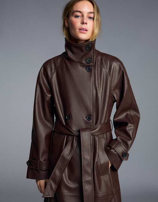 Bershka Long leather effect belt trench coat in burgundy, 4 of 5