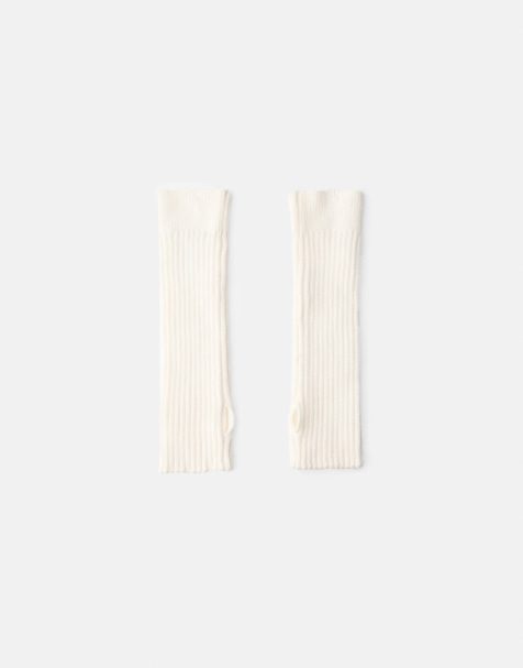 Bershka Long mittens in ecru - view 1