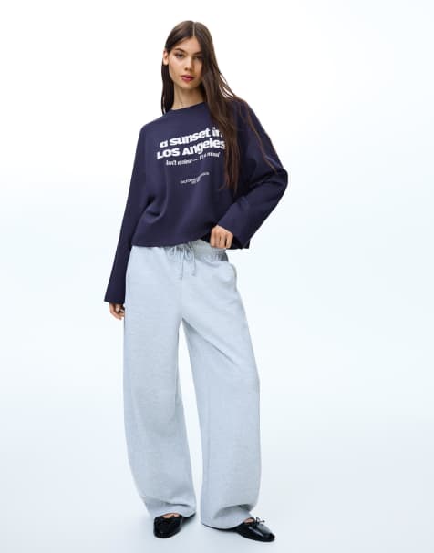 Bershka Long sleeve boxy t-shirt with print in navy - view 1