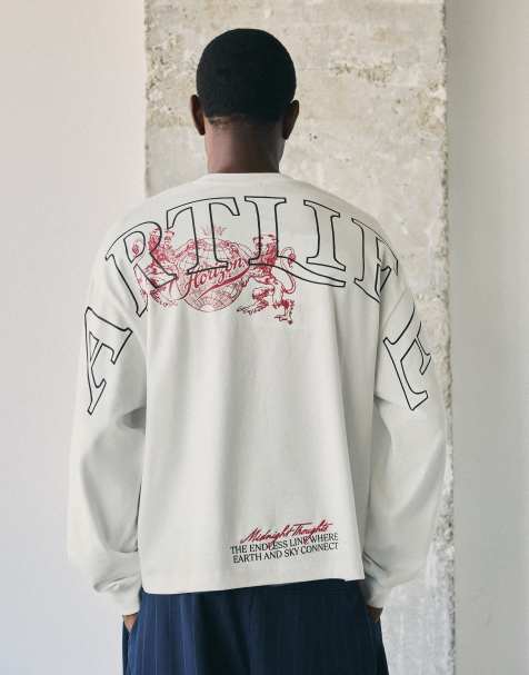 Bershka Long sleeve print t-shirt in white - view 1