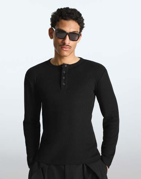 Bershka Long-sleeve slim-fit henley collar t-shirt in black - view 1