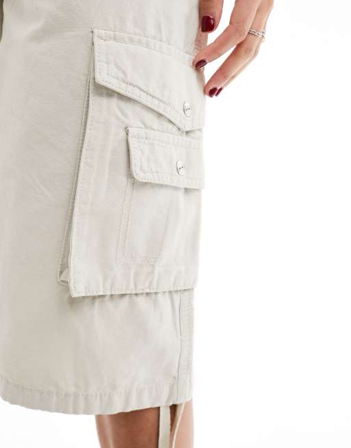 Bershka longline cargo shorts in washed sand, 2 of 5