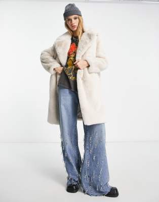 Fur coat outlet bershka