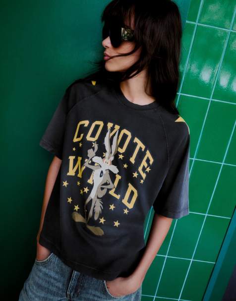 Bershka Looney Tunes Oversize-T-Shirt mit kurzen Ärmeln in Schwarz - view 1