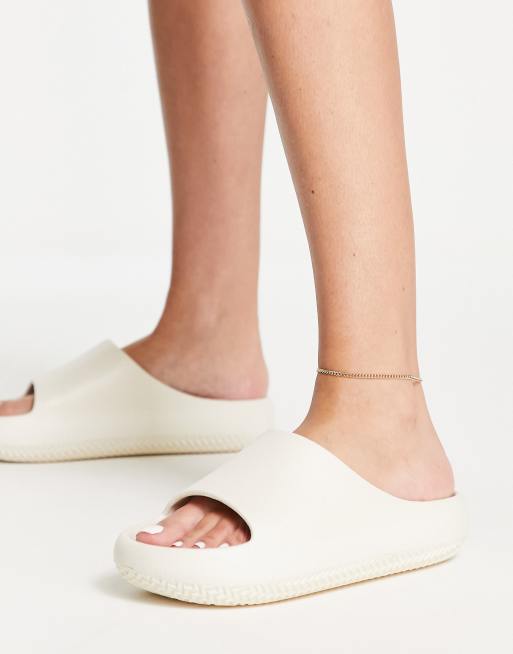 Bershka – Lounge-Slider in Ecru