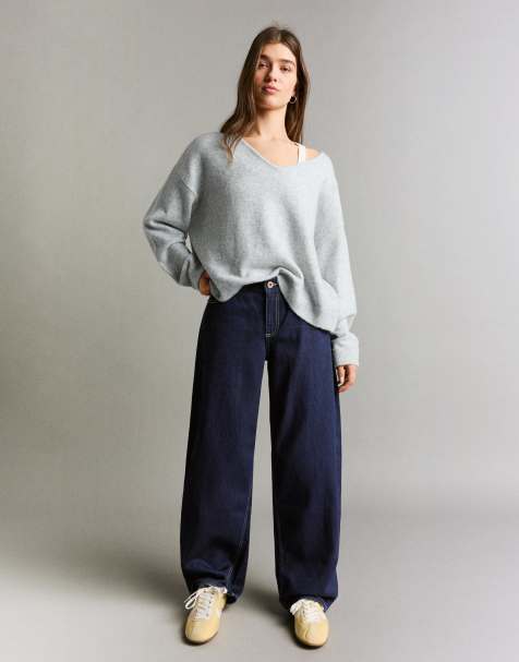 Bershka Low-rise baggy barrel jeans in blue