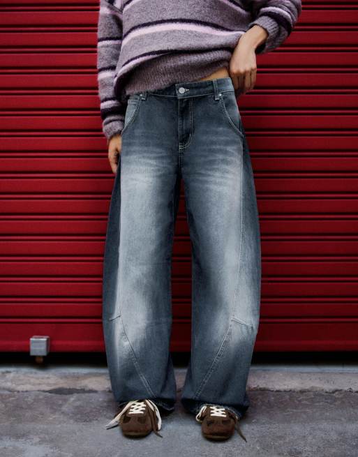 Bershka Low-rise Barrel-Jeans in Marineblau, 4 von 6