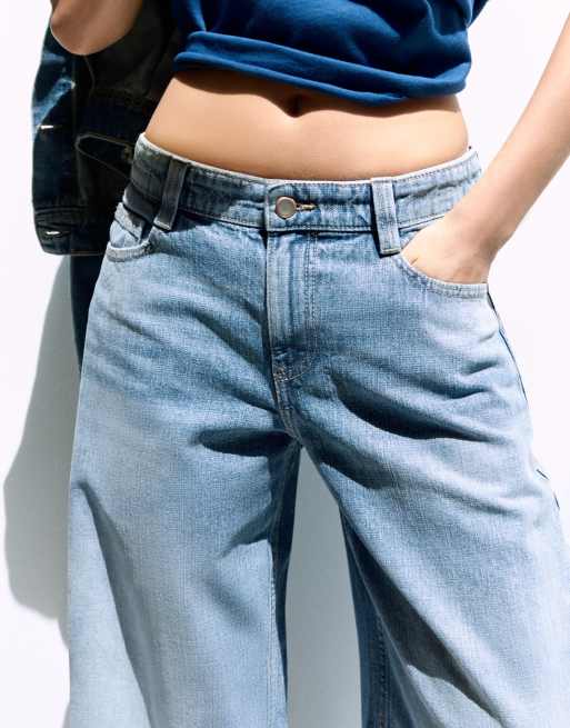 Bershka Low-rise barrel jeans in mid blue, 2 of 5