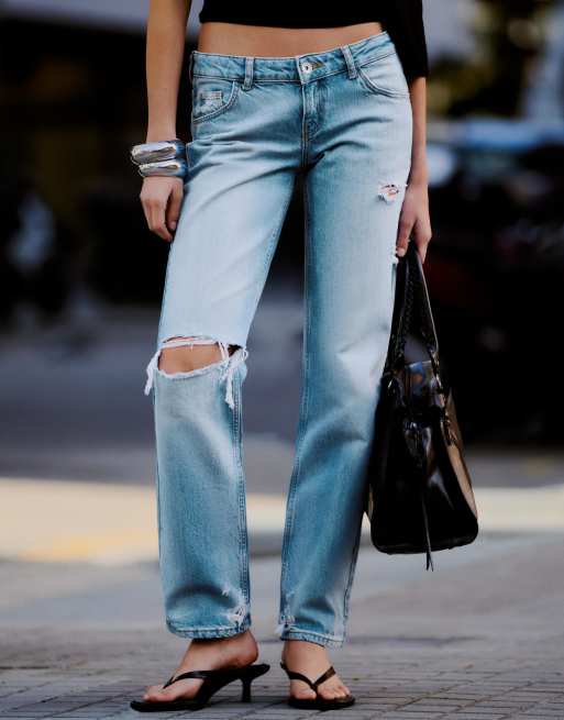 Bershka Low-rise jeans in mid blue, 3 of 4