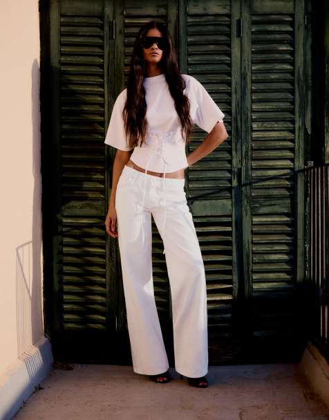 Bershka Low-rise straight jeans in white - view 1