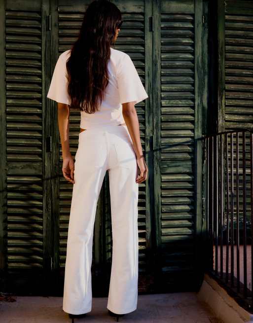 Bershka Low-rise straight jeans in white, 3 of 5