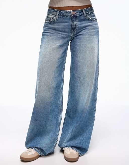 Bershka Low-Rise Wide-Leg Jeans in Mittelblau, 2 von 5