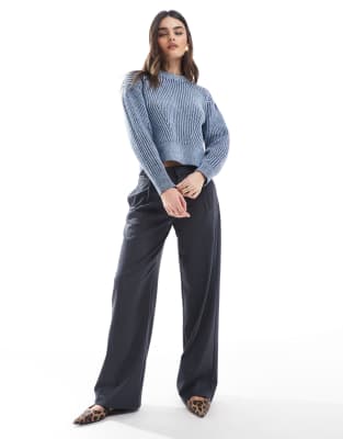Bershka Bershka low rise wide leg tailored trousers in grey