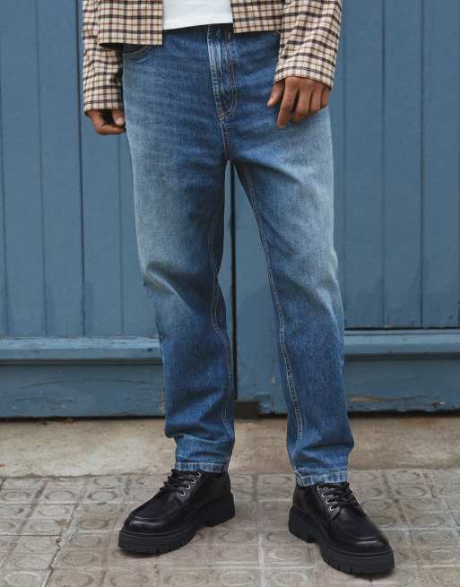 Bershka løstsiddende jeans i denimblå, 2 af 5