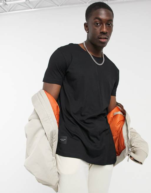 Bershka - Løstsiddende og asymmetrisk T-shirt i sort