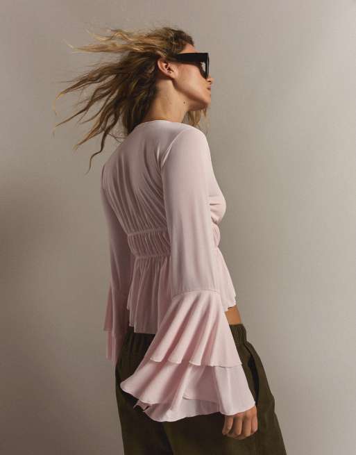 Bershka luftig t-shirt med volang i rosa, 2 av 5